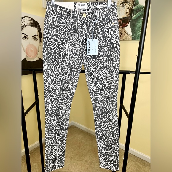 NWT FRAME “Le High Skinny” Denim Jeans in Black/White Animal Print, Size 26 - Picture 3 of 7